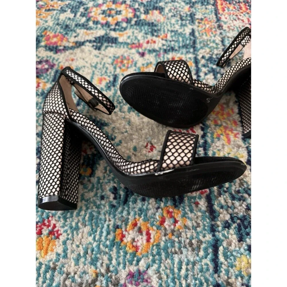 Steve Madden Carrson‎ Black Mesh Heels Size 6